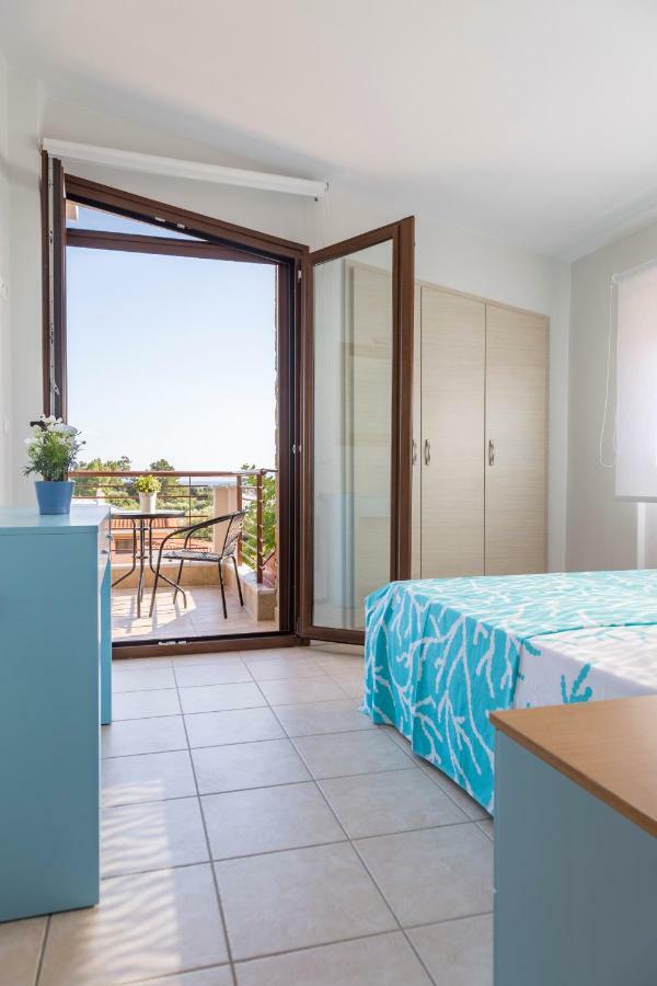 Villa Kristin 2 - 2Min Walk To Great Sandy, Shallow Beach Nikiti  Exteriör bild