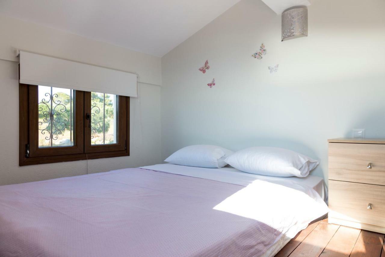 Villa Kristin 2 - 2Min Walk To Great Sandy, Shallow Beach Nikiti  Exteriör bild